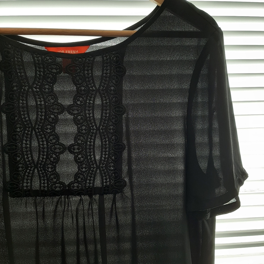 JOE FRESH Lace Detail Semi-Sheer Light Flowy Blouse Top High-Low Hem Black Sz L - Picture 9 of 11